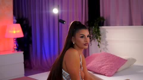 Kiss Jess online show from October 2025 05:08:01 PM