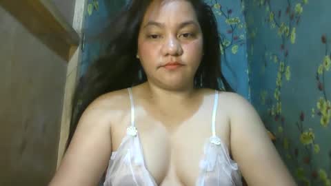 Snapshot of kiss_me_loves chatting on January 2025 02:45:02 AM kiss_me_loves online show from January 2025 02:45:02 AM