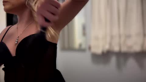 Kissah Kreampuff online show from January 2025 04:07:01 AM