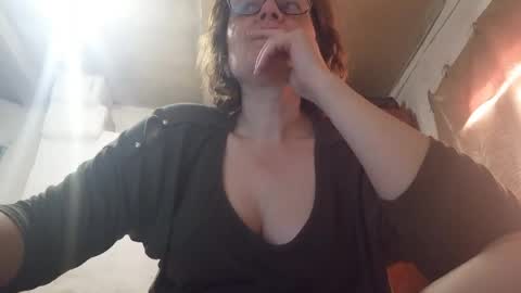 kissandvibe online show from March 2026 08:26:33 AM