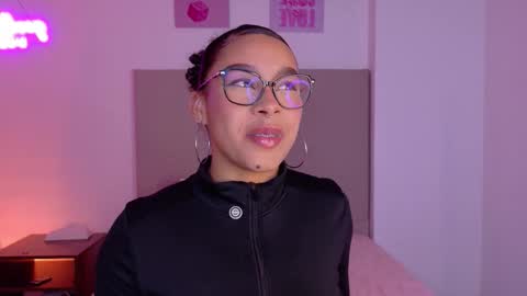 Snapshot of kisscocoaxo chatting on December 2025 02:20:02 AM cocoa online show from December 2025 02:20:02 AM