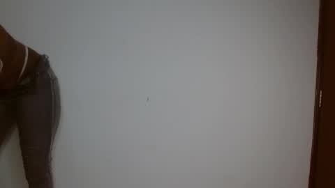 Snapshot of kisses_galore chatting on April 2026 06:06:01 AM kisses_galore online show from April 2026 06:06:01 AM