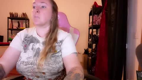 kissica online show from October 2025 06:53:01 PM