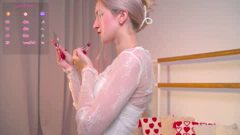 Kate  online show from September 2025 02:21:01 PM