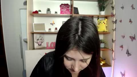 kissleoxx online show from June 2026 11:01:02 AM