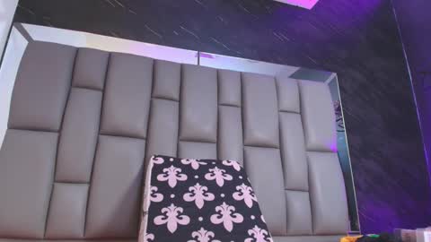 Snapshot of kissme_luna chatting on November 2025 07:03:01 PM BELLA FLAME online show from November 2025 07:03:01 PM