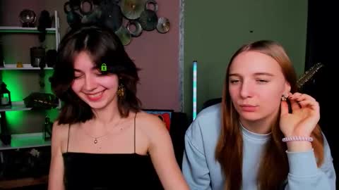 kitniss online show from November 2025 01:32:01 PM