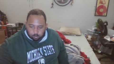 Kitten and rebellious online show from February 2025 04:58:01 PM