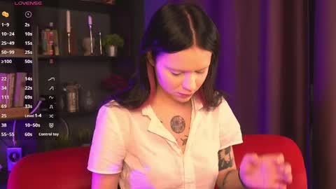 Snapshot of kittenlolla chatting on April 2026 07:14:01 AM Lolla online show from April 2026 07:14:01 AM