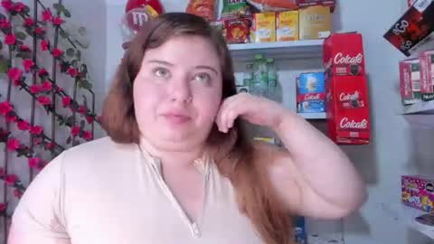Snapshot of kitty__pinnk chatting on June 2026 07:27:02 PM KAROL online show from June 2026 07:27:02 PM