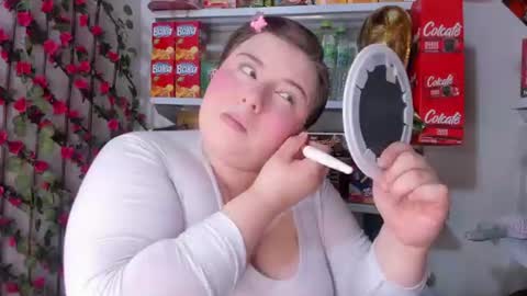 Snapshot of kitty__pinnk chatting on June 2026 07:28:02 PM KAROL online show from June 2026 07:28:02 PM