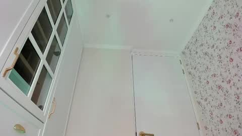 sophie online show from April 2026 05:03:01 PM