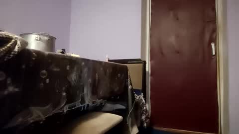 Kitti online show from December 2025 05:02:02 AM