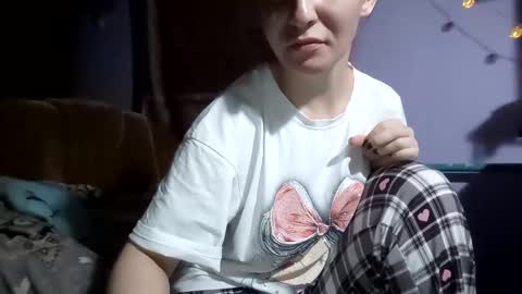 Kitti online show from December 2025 04:47:02 PM