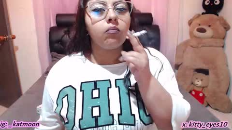 kitty online show from November 2025 05:24:01 AM