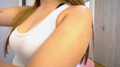 kitty_f00x online show from April 2026 07:26:01 PM