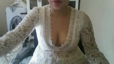 kitty_fussy online show from October 2025 12:32:02 AM