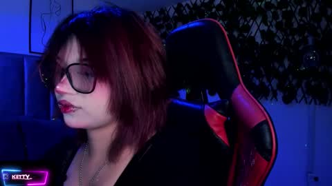 Camila online show from November 2025 02:47:02 AM