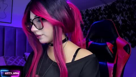 Camila online show from February 2026 02:37:01 AM