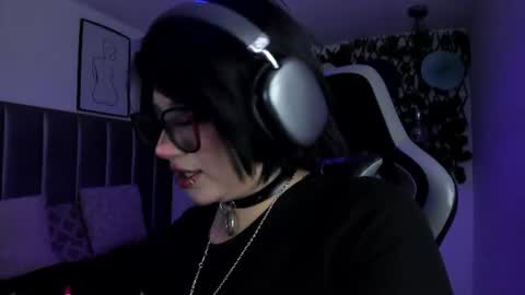 Snapshot of kitty_gang chatting on June 2026 06:35:02 PM Camila online show from June 2026 06:35:02 PM