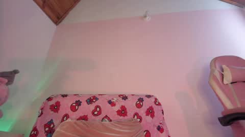 kitty_kryss online show from April 2026 05:06:02 PM