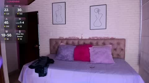 Kitty online show from September 2025 09:07:02 PM