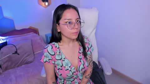 Snapshot of kitty_patitas_suavess chatting on April 2026 02:27:02 AM Kitty online show from April 2026 02:27:02 AM
