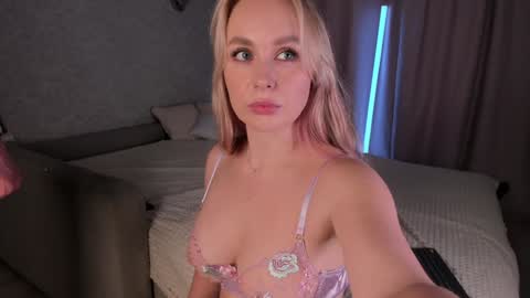 Snapshot of kitty_ricky chatting on January 2025 09:02:02 AM Kelsi and Ricky online show from January 2025 09:02:02 AM