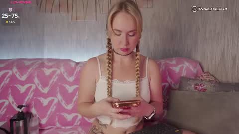 Snapshot of kitty_ricky chatting on July 2026 08:16:01 AM Kelsi and Ricky online show from July 2026 08:16:01 AM