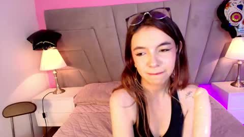 Snapshot of kittybloom_ chatting on October 2025 01:18:02 PM Kitty online show from October 2025 01:18:02 PM