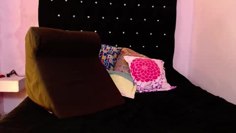 paola online show from March 2025 07:23:01 PM