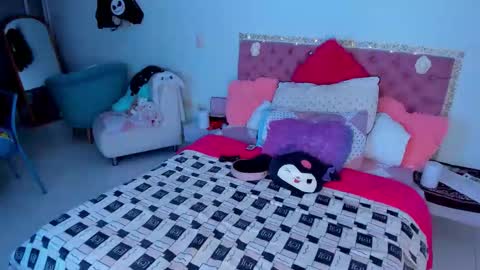 KittyChanel online show from November 2025 02:33:01 AM