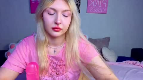 Snapshot of kittykendall chatting on May 2026 04:45:01 PM kittykendall online show from May 2026 04:45:01 PM