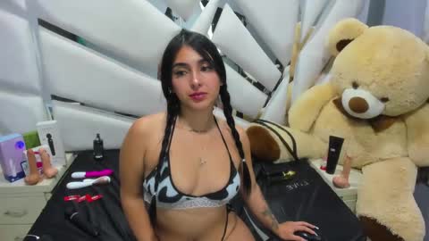 Snapshot of kittylovely__ chatting on December 2024 04:07:02 AM kittylovely online show from December 2024 04:07:02 AM