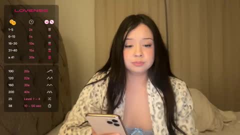 mia online show from December 2024 05:14:02 AM