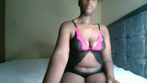 Snapshot of kittypettite chatting on September 2025 04:01:02 PM Kittypettite online show from September 2025 04:01:02 PM