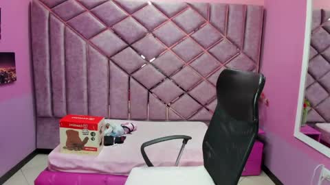 Snapshot of kittypinky01 chatting on April 2026 02:56:01 PM Sarah online show from April 2026 02:56:01 PM