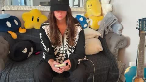 Snapshot of kittypurr79 chatting on May 2026 12:27:01 AM kittypurr79 online show from May 2026 12:27:01 AM