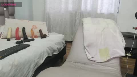 Snapshot of kittywhiteass chatting on April 2026 09:42:02 PM kittywhiteass online show from April 2026 09:42:02 PM
