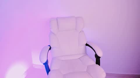 Little piece of fruit online show from January 2026 12:59:01 AM