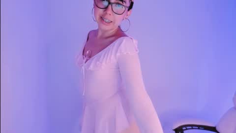 Snapshot of kiwi____ chatting on July 2026 02:29:02 AM Little piece of fruit online show from July 2026 02:29:02 AM