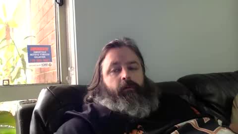 Snapshot of kiwiabroad2620 chatting on November 2025 04:23:02 AM Kiwiabroad online show from November 2025 04:23:02 AM