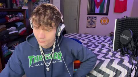 Snapshot of kjpeace chatting on February 2025 01:54:01 PM Kyle online show from February 2025 01:54:01 PM