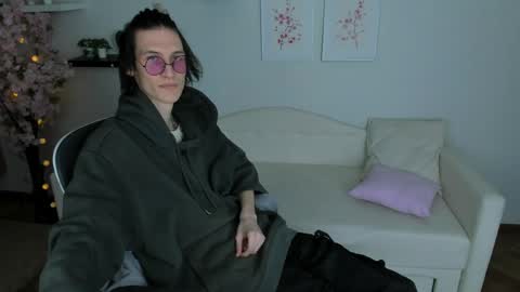 Snapshot of klaude_jam chatting on April 2026 10:42:02 AM Klaude Jam online show from April 2026 10:42:02 AM