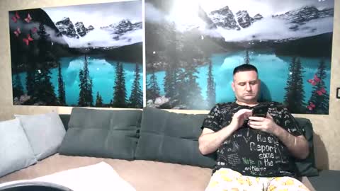 Kleosnow online show from September 2025 08:04:02 AM