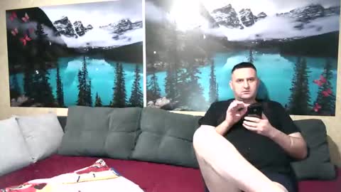 Kleosnow online show from October 2025 08:48:01 AM