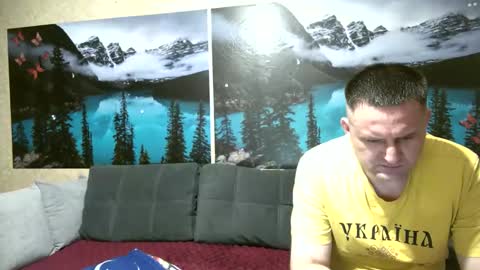 Snapshot of kleosnow chatting on May 2026 08:03:01 PM Kleosnow online show from May 2026 08:03:01 PM