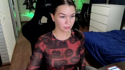 Snapshot of kleoxxx chatting on December 2024 09:52:01 PM Alisa. online show from December 2024 09:52:01 PM