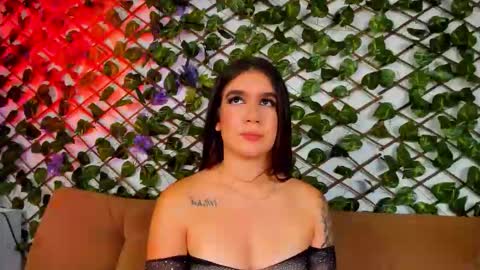 kloe_bella online show from September 2025 01:12:01 PM