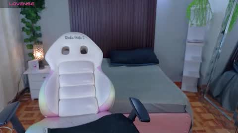 kloe_cooper online show from September 2025 08:02:02 PM